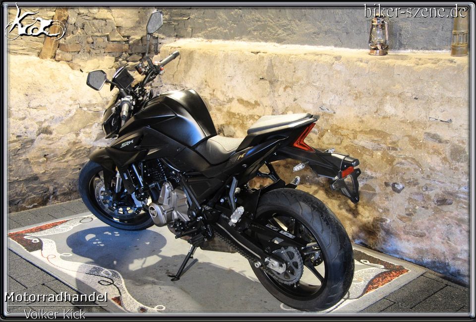 QJ Motor Benelli SRK 700 - Motorrad Euro 5 in Naunheim Maifeld