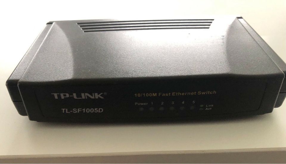 TP Link Switch TL-SF1005D in Piesport