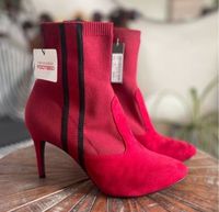 Tamaris Stiefeletten Stiefel Rot ungetragen Gr. 40 NEU Nordrhein-Westfalen - Wiehl Vorschau