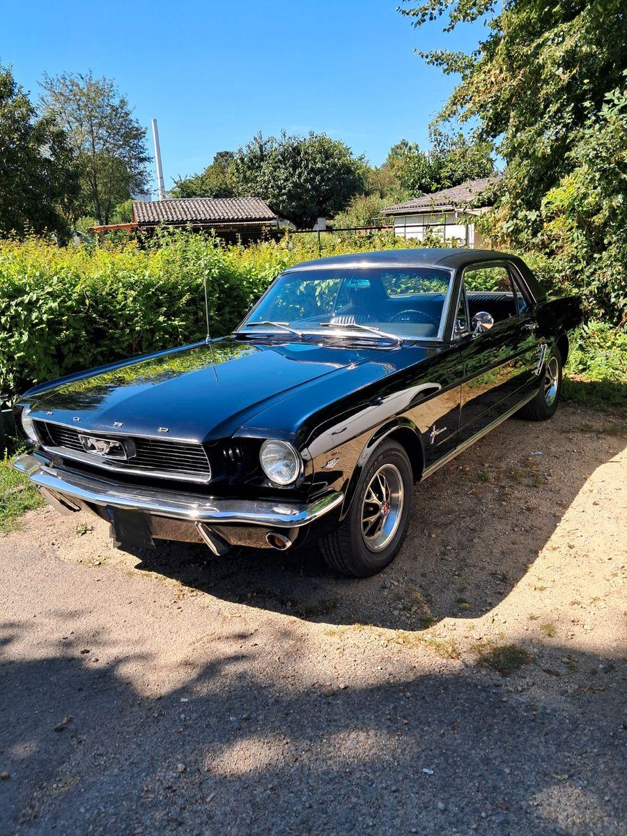 Abbildung des Autos Ford Mustang Oldtimer