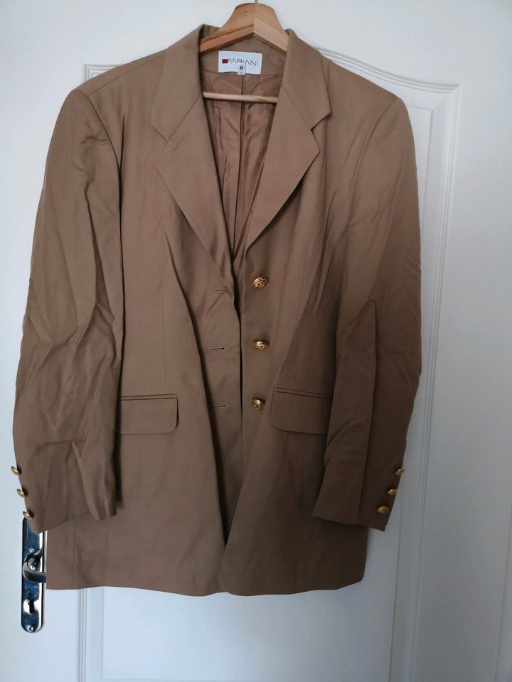 Damenblazer, Fabiani, Gr. 48, beige, mit Goldfarbenen Knöpfen in Zweibrücken