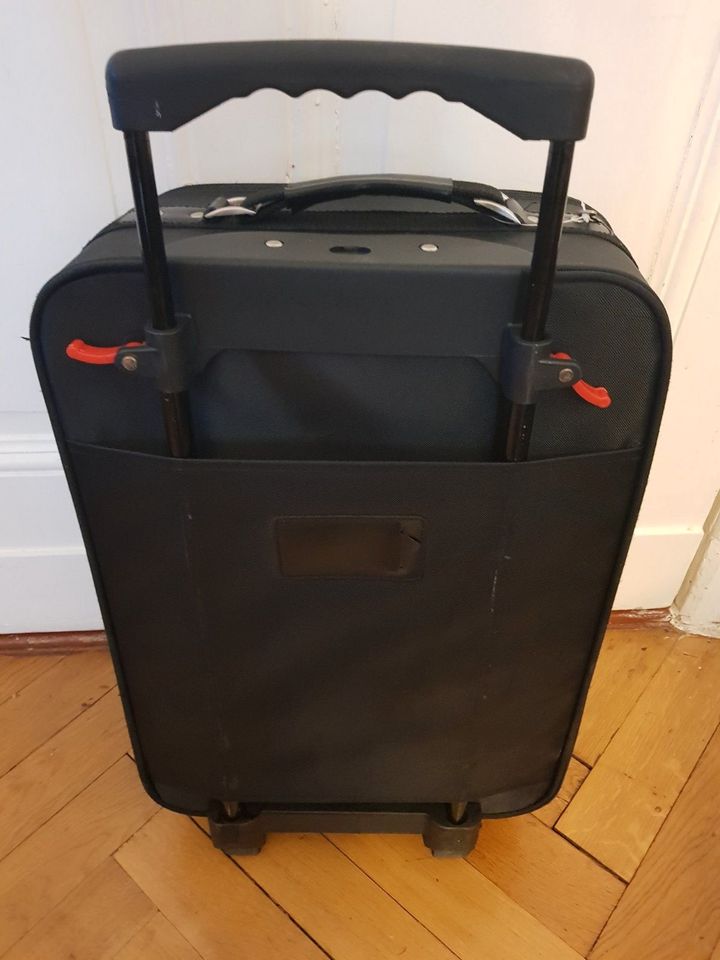 Handgepäck Trolley Koffer mit 2 Rollen H55x36cm in Berlin