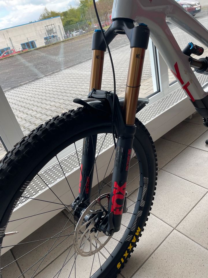 YT Industries Capra Pro Race 27,5 Zoll Rahmengröße L in Colditz