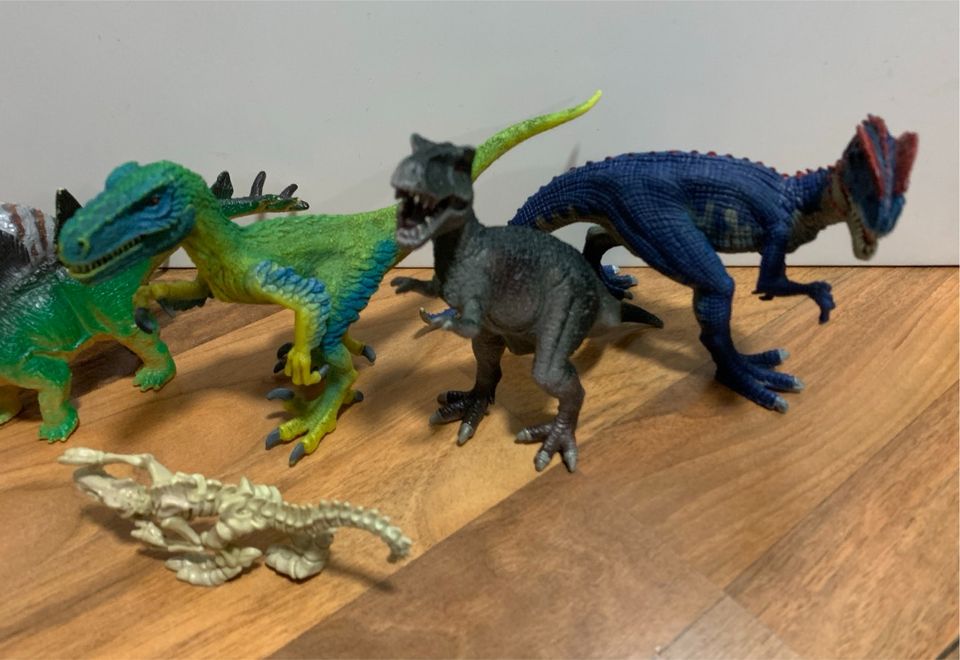 Spielfiguren Dinos, Dinosaurier in Coswig