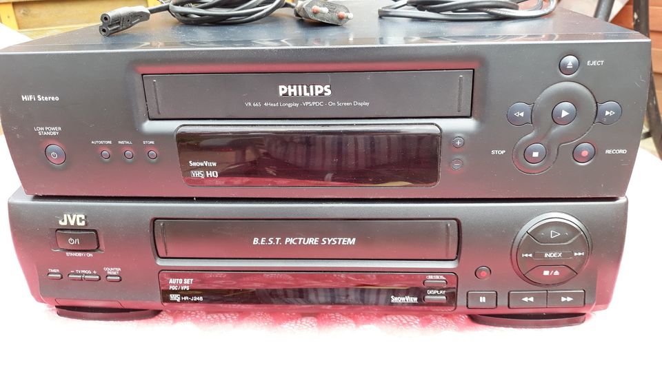 Philips Videorecorder + JVC Videorecorder als Ersatzteil Bastler in Dresden