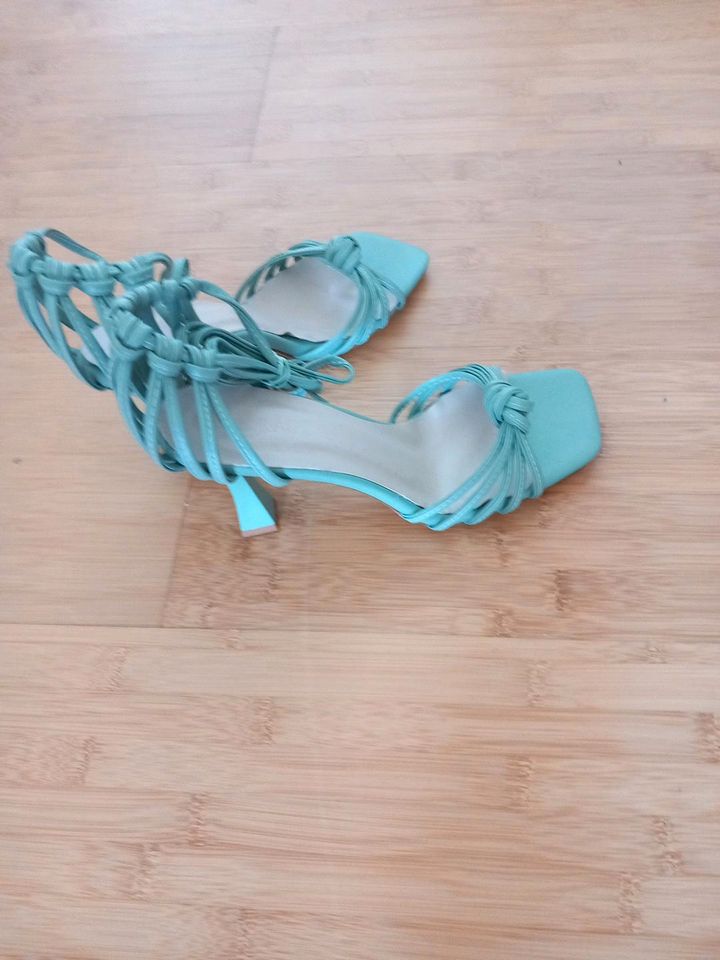 Sommerschuhe mint GR. 39 neu in Würzburg