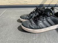 Adidas Turnschuhe schwarz Gr.38 Unisex Sneaker Kinder Nordrhein-Westfalen - Königswinter Vorschau