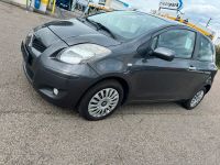 Toyota Yaris  1,3l Tüv Neu Öl und Filter neu !!!!!!!!!!! Freiburg im Breisgau - March Vorschau