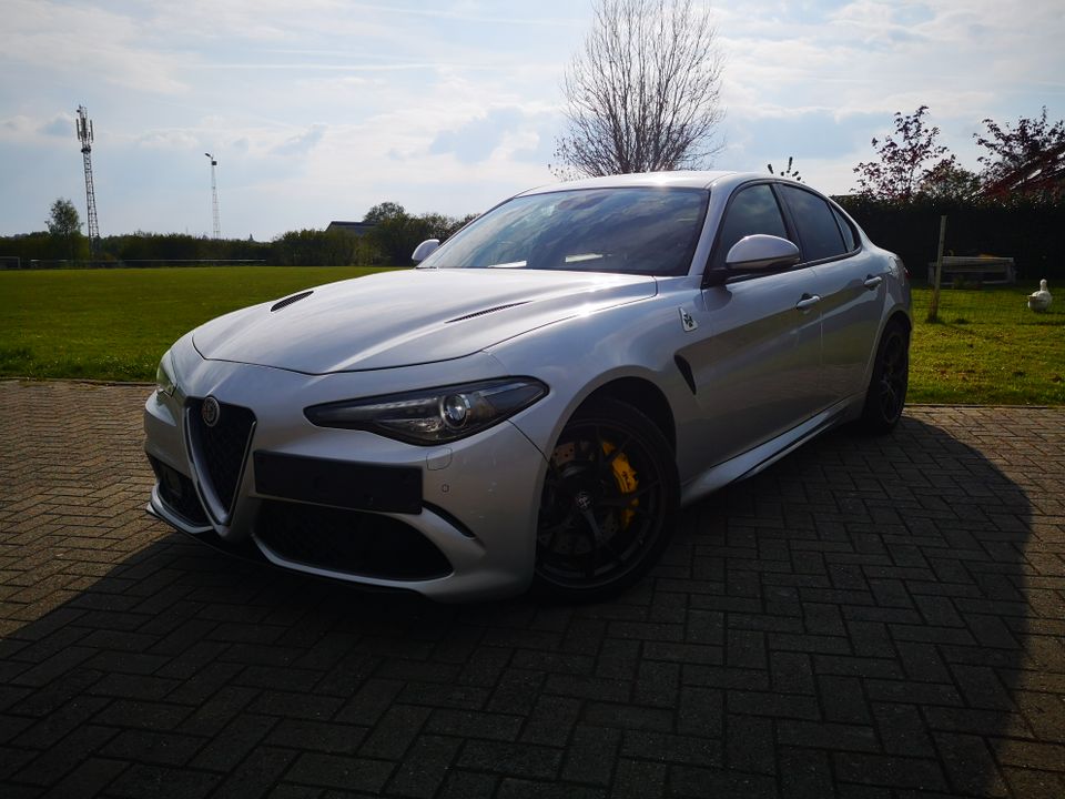 Alfa Romeo Giulia Quadrifoglio 2.9 V6 Biturbo 510 PS in Aachen