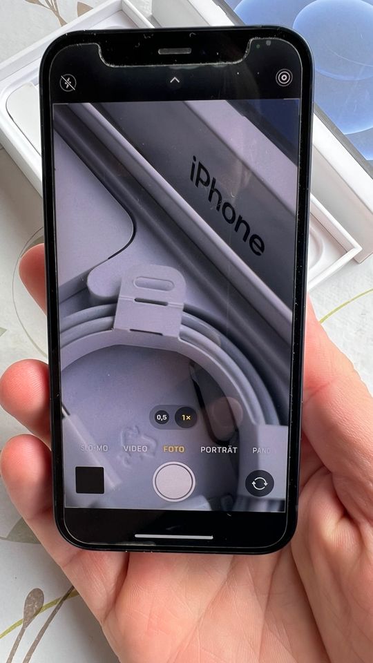 iPhone 12 mini ( kein 13,14,15 pro / Max ) in Halle