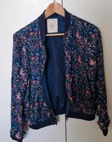 Bomberjacke Blau mit Blüten Münster (Westfalen) - Mauritz Vorschau