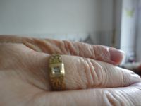 Ring mit breiter Ringschiene mittig kleiner weißer Stein 333 Gr54 Hessen - Witzenhausen Vorschau