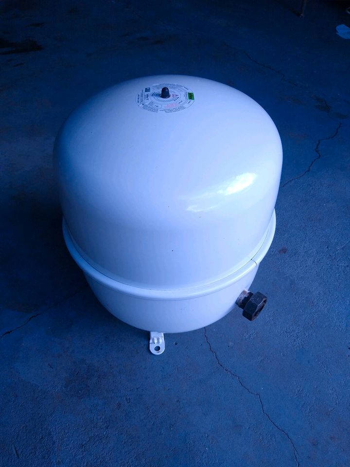 Druckspeicher 35 Liter in Hesel