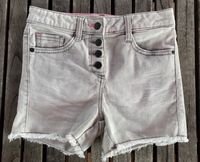 Hübsche graue Jeans/Shorts  „Hot pants“ von S.OLIVER, Größe: 134 Bayern - Allersberg Vorschau