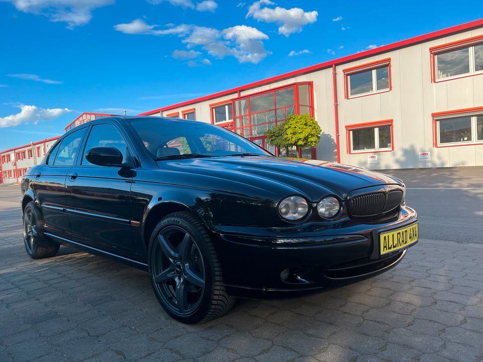 Jaguar X-Type 2.5 V6 Sport Allrad 4x4 Tüv bis 11-2025 in Holzminden