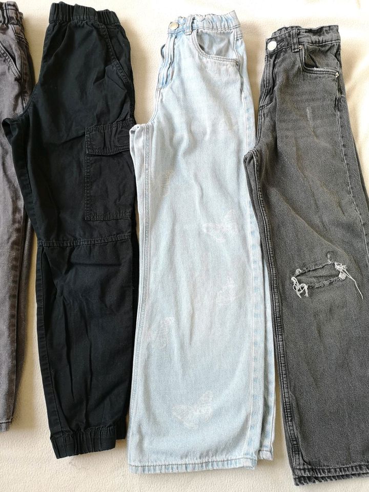 Hosen Jeans Gr. 140 - 146 in Groß Kordshagen