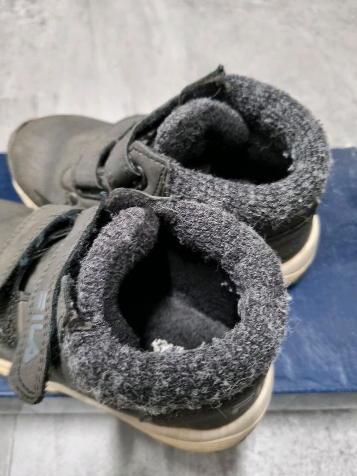 Fila Kinder Schuhe Boots Fell Winter Gr. 25 Schwarz Junge Mädchen in Rheinbach