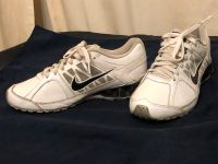 NIKE REAX RUN 6, Gr. 42, weiß/blau, Laufschuhe, Sneaker, Nordrhein-Westfalen - Neuss Vorschau