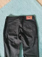 Schwarze Damenjeans 29/32 Niedersachsen - Wilhelmshaven Vorschau