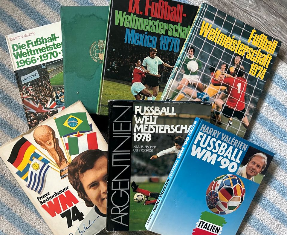 WM Bücher - Fußball-Weltmeisterschaften - 1966 -1990 in Brietlingen