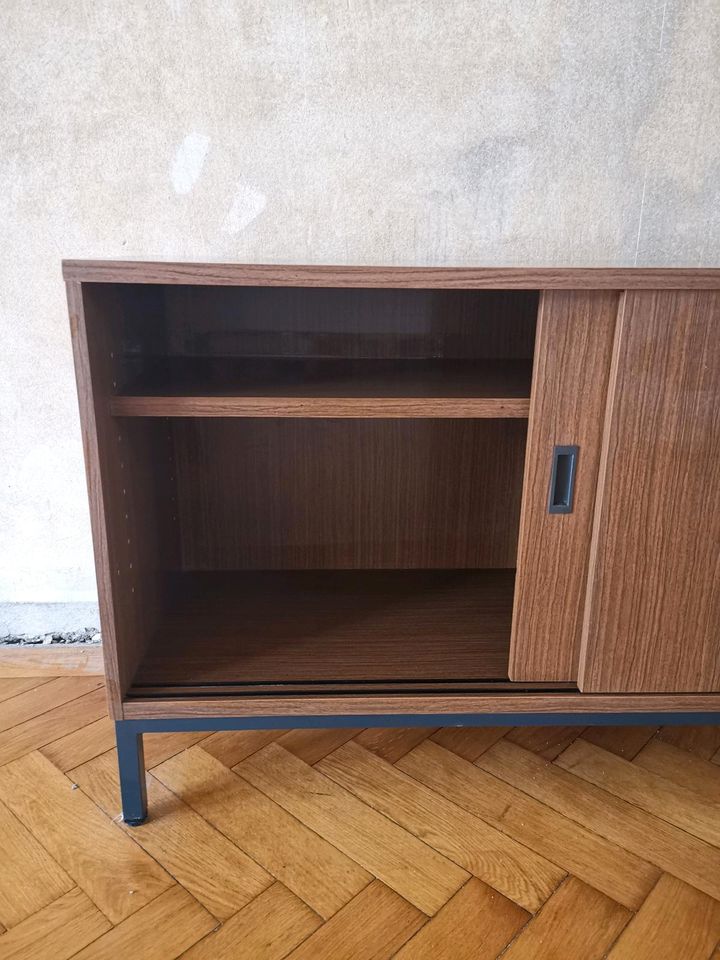 Vintage Sideboard in Holzoptik in Mayen