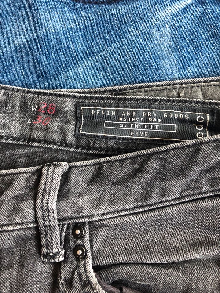 Damen Markenjeans Gr. 27 28 Jeans 36 38 Mac Esprit Tom Tailor in Köln