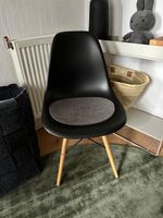 Stuhl Plastik schwarz Style Vitra Nordrhein-Westfalen - Mönchengladbach Vorschau