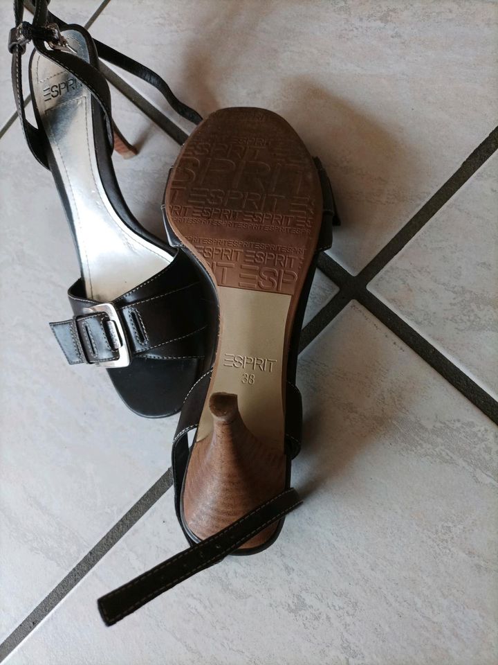 Esprit Sandalen 38  koffee fein und bequem günstig guter Zustand in Sundern (Sauerland)