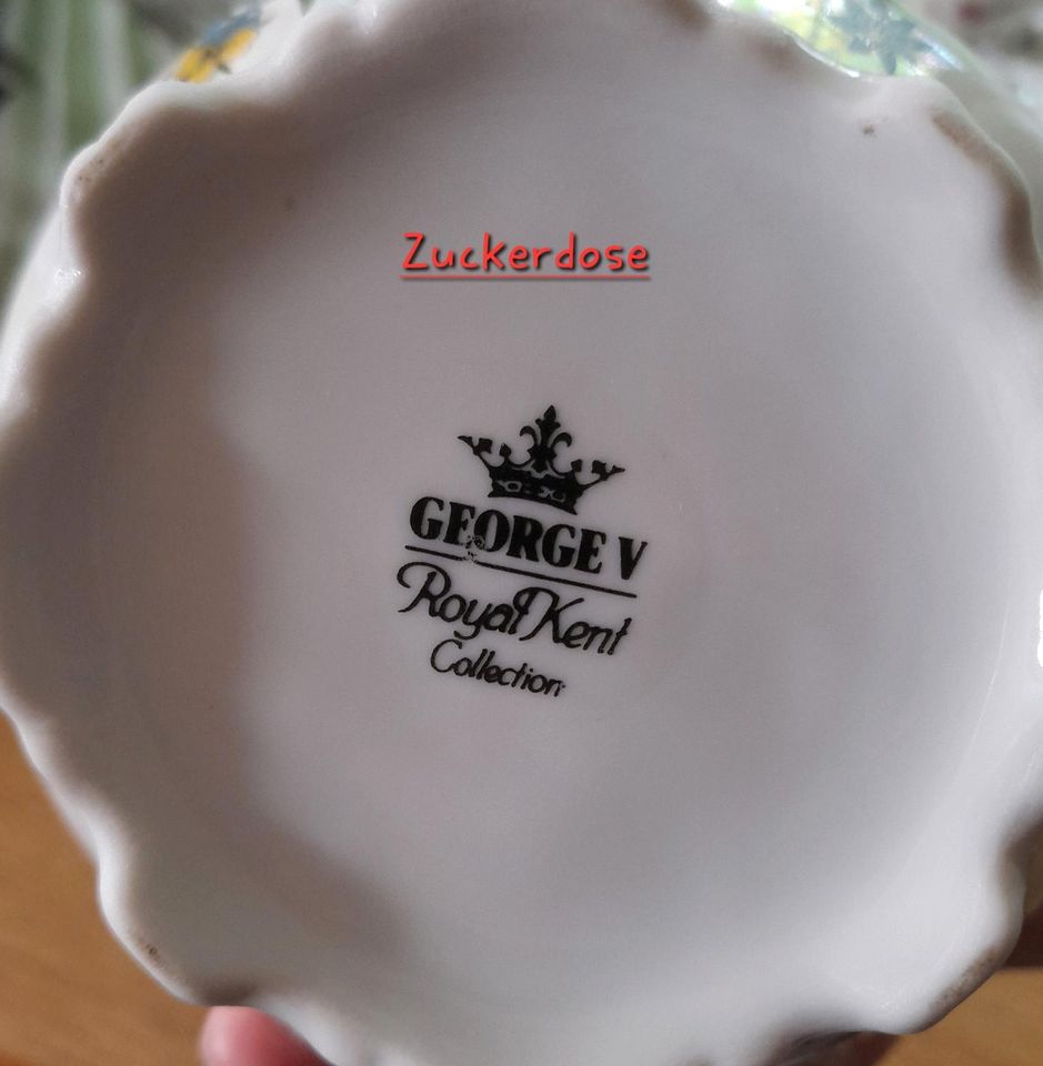 Kaffeeservice Wawel Poland vintage Rosen 21 tlg. in Issum