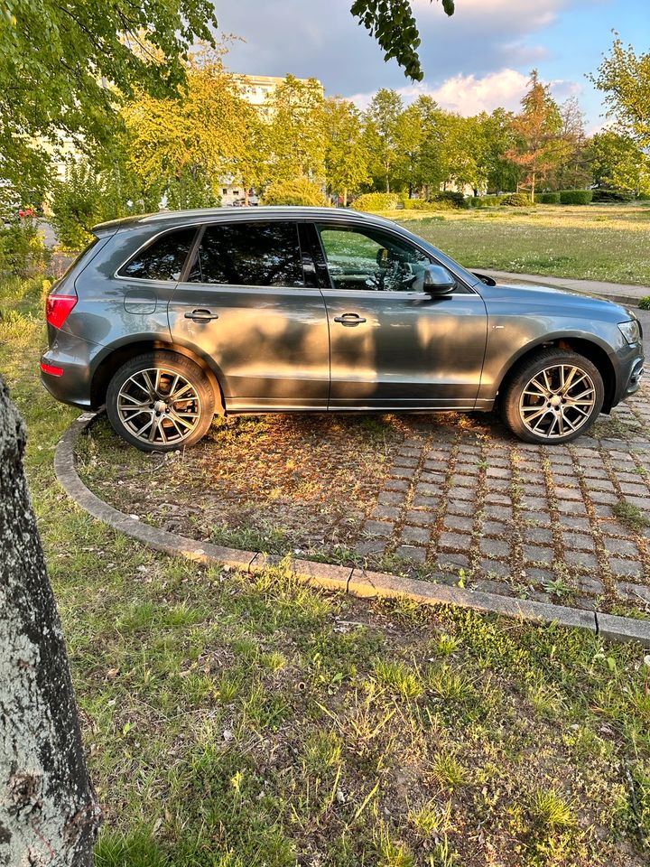 Audi Q5 S-line Quattro in Dresden