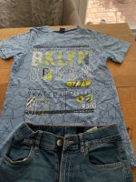 Jeans Short kurze Hose slim Größe 146 mit Shirt Nordrhein-Westfalen - Olpe Vorschau