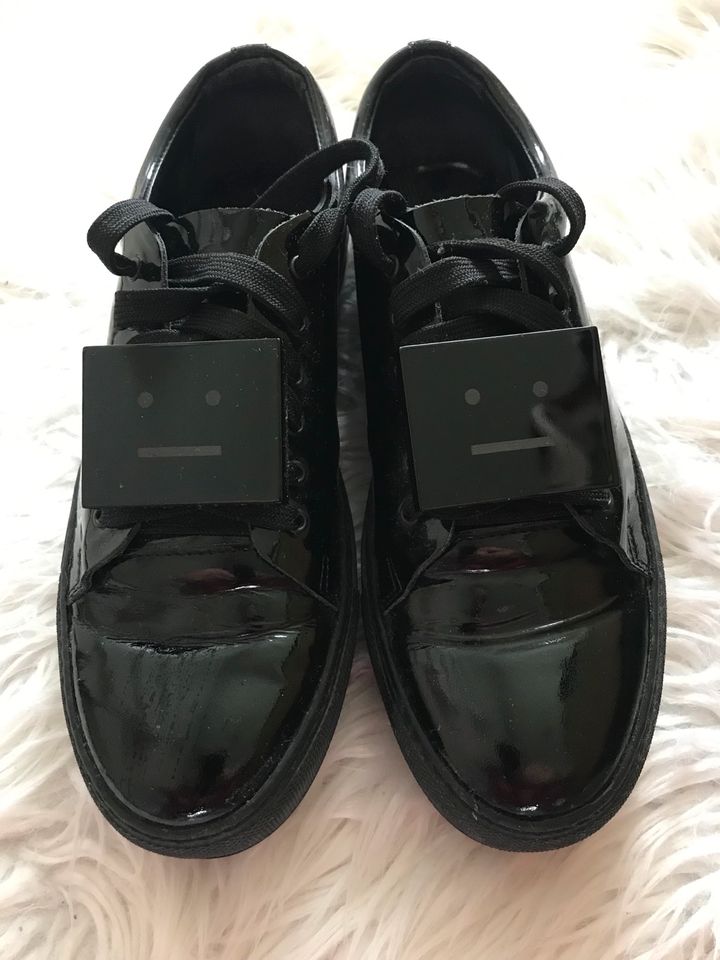 Acne Studio Schuhe schwarzes Lackleder Gr.39 in Halle