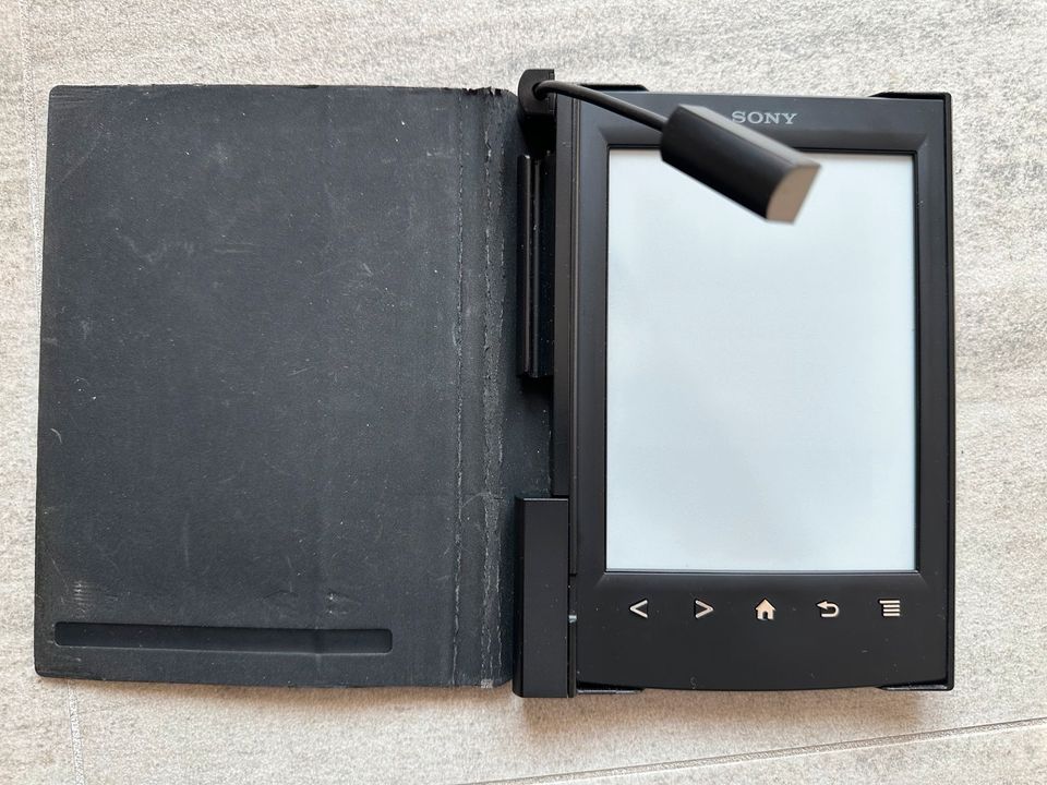 Ebook Reader von Sony (PRS-T2) in Heide