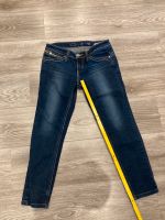 Original Levi’s Jeans 27 weite, Länge gekürzt Nordrhein-Westfalen - Bottrop Vorschau