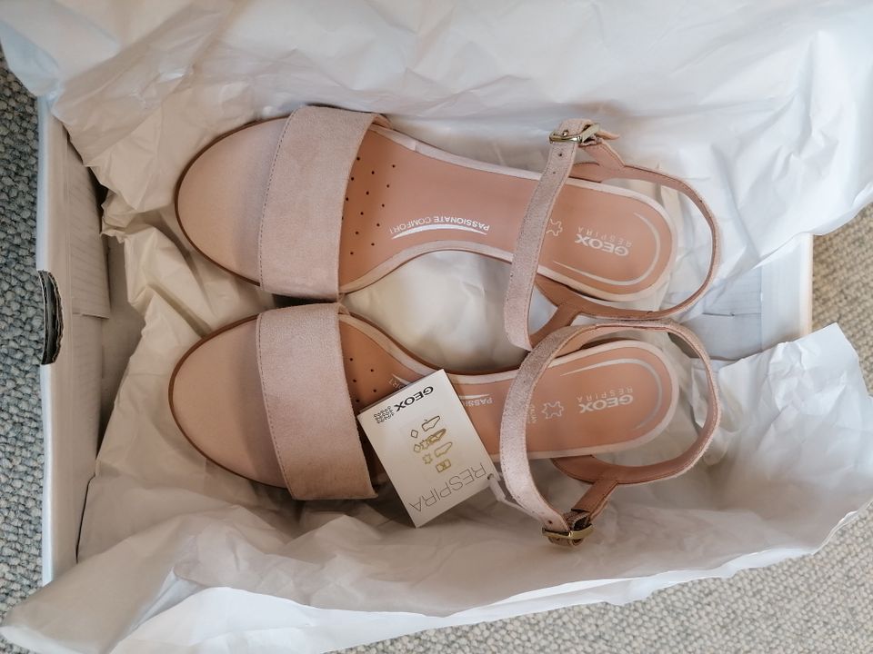 Neue GEOX Respira Damensandalen "Aurely 50" Farbe:Nude/Skin,Gr.36 in Weil am Rhein