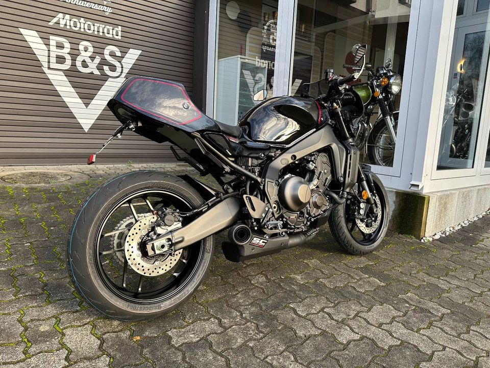 Yamaha XSR900 ABS LED TC SC Project viel Zubehör in Hanau