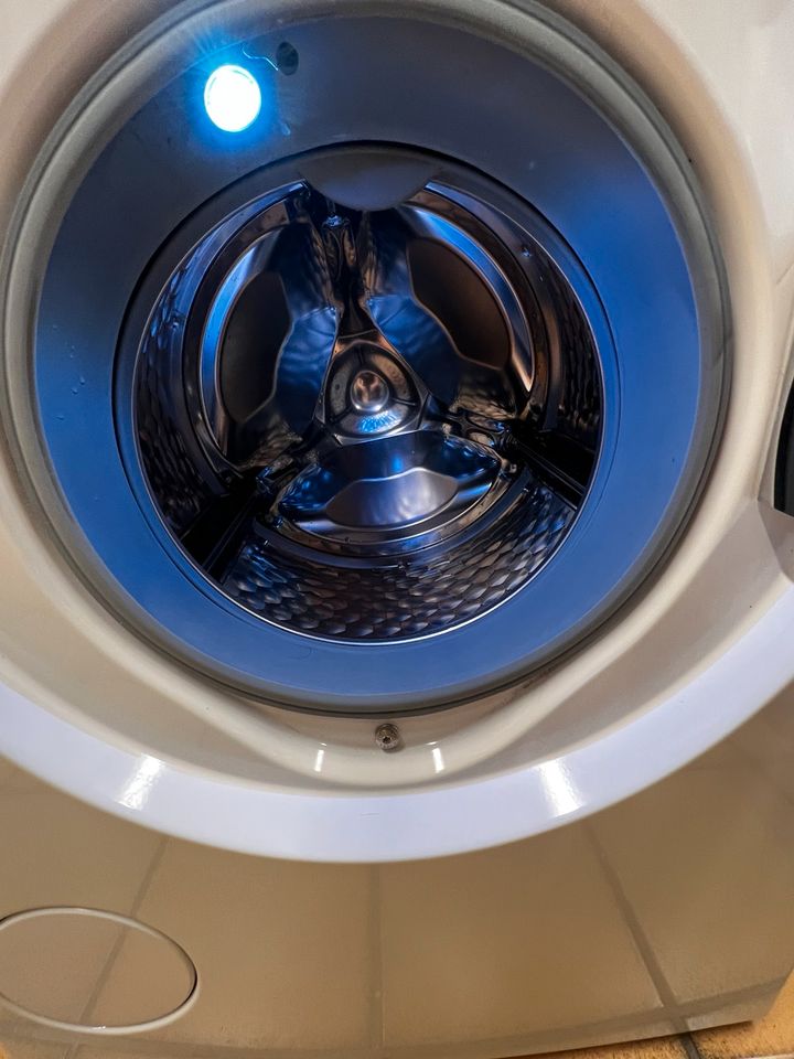 Miele W 6546 WPS 1600 Schleudertouren A+++ LED 7kg in Düsseldorf