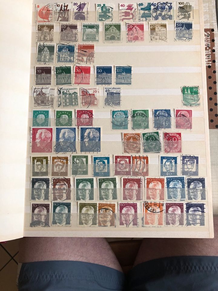 Briefmarken Deutschland DDR und Ausland siehe Foto in Olsberg