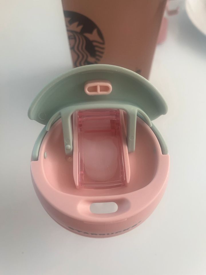 neu Starbucks Flasche aus Glas in Berlin