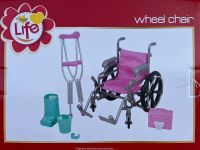 Spielzeug Rollstuhl, Krücken usw. für Barbie oder andere Puppen Hessen - Frankenberg (Eder) Vorschau