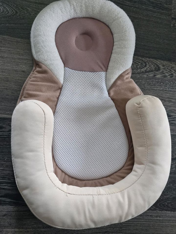 Baby Stütze / ergonomische Matratze in Walldürn