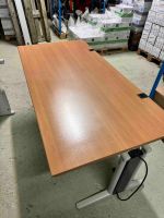 Schreibtisch, gut erhalten abzugeben 160x80cm Nordrhein-Westfalen - Velbert Vorschau