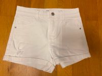Bershka Jeans Shorts weiß in der Größe 34 Rheinland-Pfalz - Leiwen Vorschau