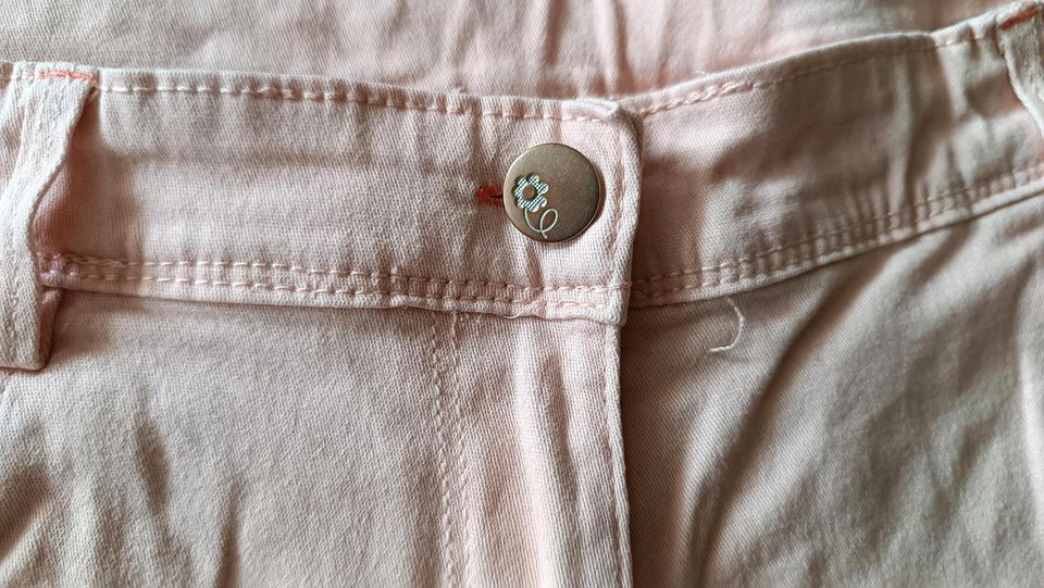 Yigga Jeans Shorts apricot Gr. 164 Jeansshorts kurze Hose in Raschau-Markersbach