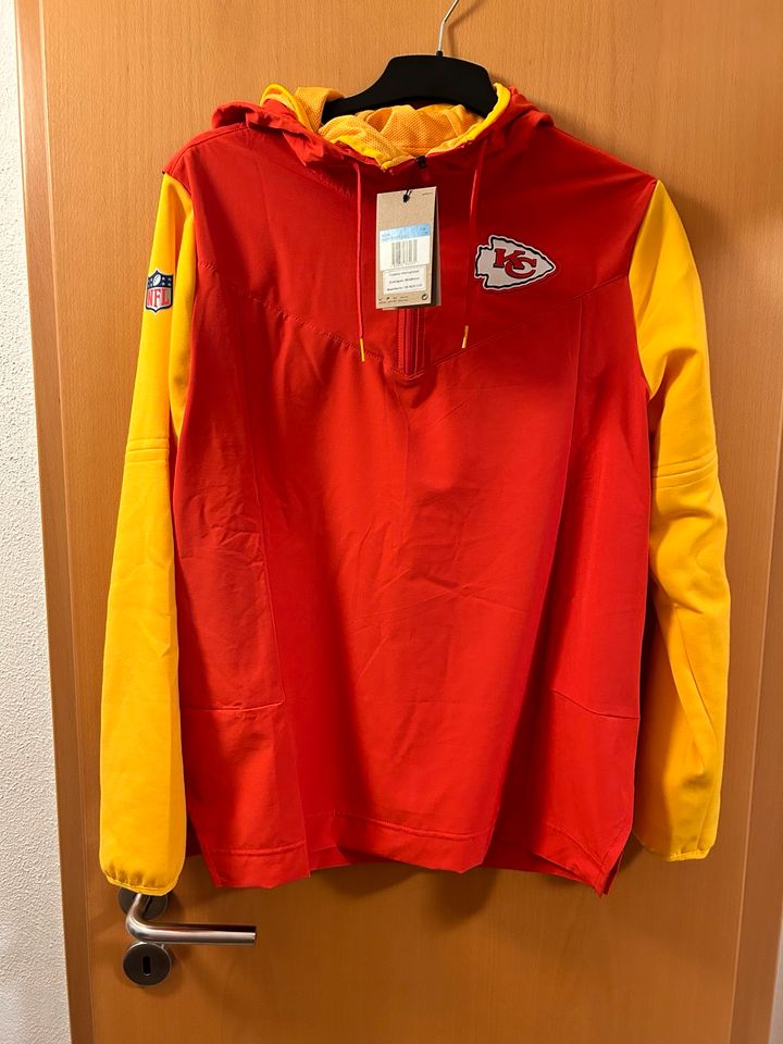 Nike Kansas City Chiefs Player Jacke Gr. M in Rehlingen-Siersburg