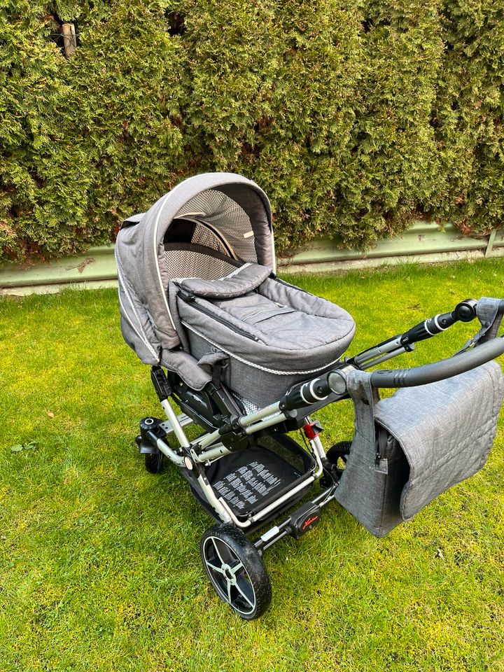 Kinderwagen Hartan Topline S mit viel Zubehör in Soltau