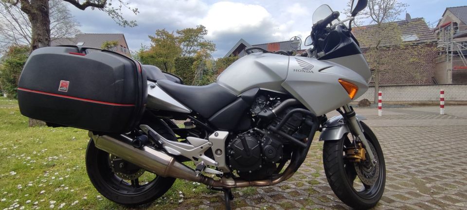 Motorrad Honda CBF 600 SA PC38 fertig für die Reise in Kaarst