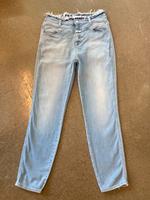 Closed Skinny Pusher light blue hellblau 32 XL inklusive Versand Bayern - Lindau Vorschau