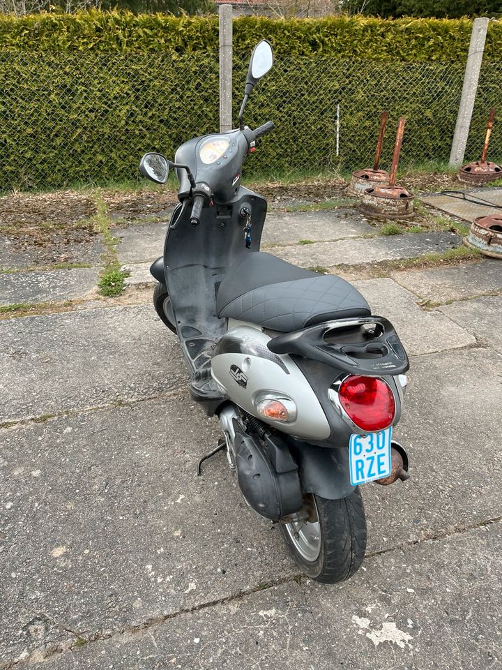 Kymco YUP 50 in Jarmen