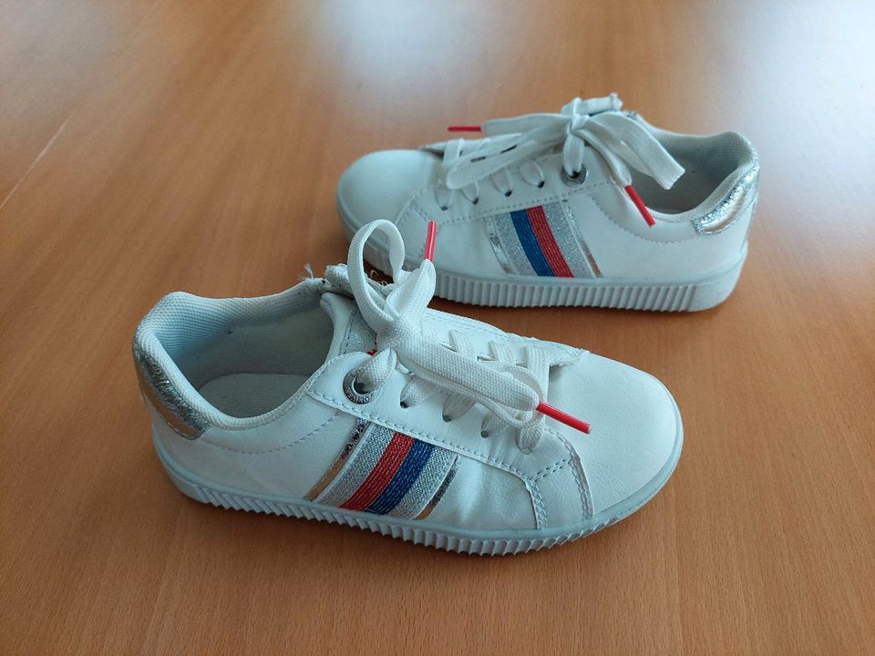 s. Oliver Sneaker Halbschuhe Mädchen Gr 29 in Sachsen - Mülsen | Gebrauchte  Kinderschuhe Größe 29 kaufen | eBay Kleinanzeigen ist jetzt Kleinanzeigen